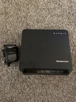 Sagemcom 5260 1000 Мбит/с беспроводной маршрутизатор - черный - Изображение 1 из 2