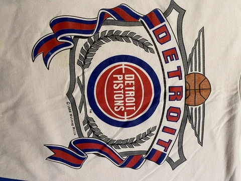 VTg Nike Teams NBA Detroit Pistons White Sweatshirt Mens Size L 90s Cover