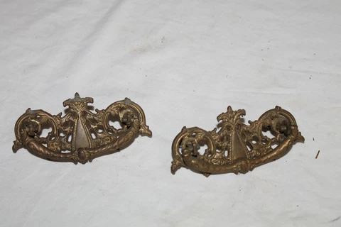 Vintage Brass Pair Drawer Pulls ,Old Furniture Hardware Cover