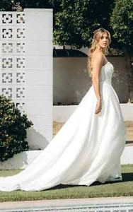 Wedding Dress by Stella York Style 8009 - Picture 1 of 6