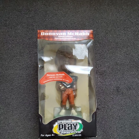 Donovan McNabb bobblehead /1500 limited edition Cover