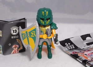 PLAYMOBIL 9332 Figures Boys Serie 13 #3 Ritter Schild Schwert Umhang Helm NEU - Picture 1 of 1