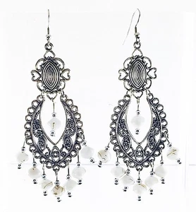 USA Charming Earring Chunky Fancy Lightweight Dangle Drop Vintage White Silver - Picture 1 of 2