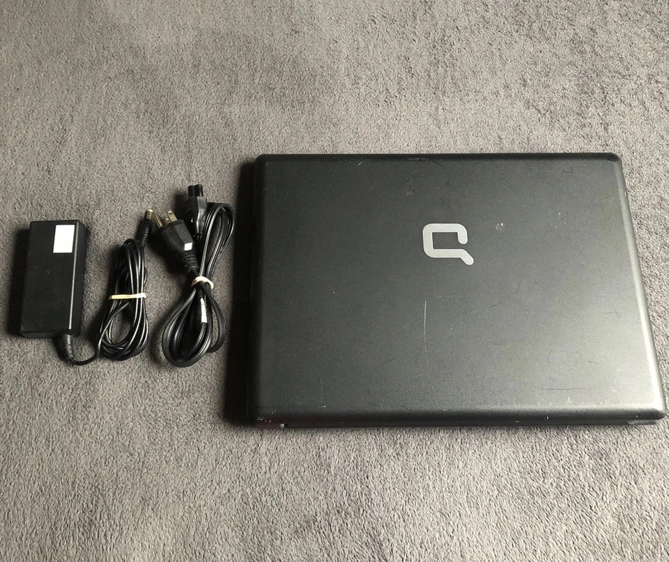 Laptop Compaq Presario C700 Intel Pentium 1GB RAM 500GB HDD Windows 7 Pro FUNCIONA Foto 1 de 4