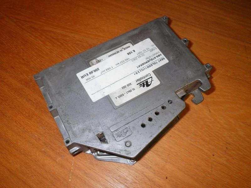 CENTRALINA ABS Seat Toledo (1L2) Sedan 2.0 i GL,GLX,GT (2E) - Immagine 1 di 1