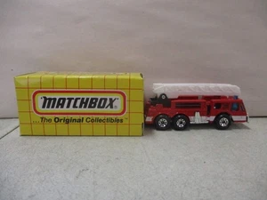 Matchbox Extending Ladder Truck MB18 - Picture 1 of 6