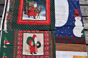 Lote de Navidad: Rockinghorse, cesta, casa, Santa, pueblo; patrones y almohadas - Imagen 1 de 8