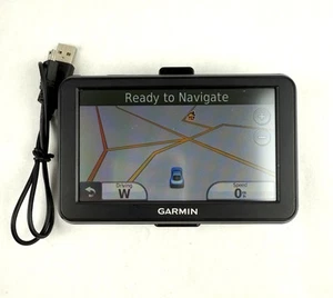 Sistema de navegación GPS Garmin nuvi 50LM 5" LCD pantalla táctil y cable USB solo funciona - Imagen 1 de 14