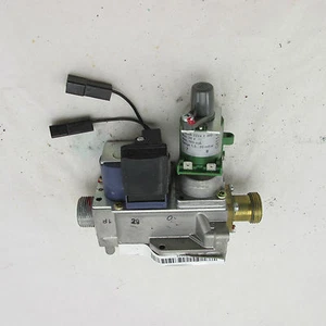 Buderus Logamax U 124-20 Gasarmatur Honeywell VK8115M - Bild 1 von 3