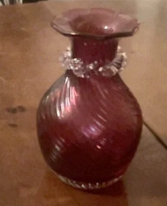 Small Vintage Amethyst Glass Vase Glass With Clear Swirl. Ribbed. 4 1/2" Tall. - Picture 1 of 6