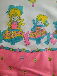 Tela infantil vintage 10+ yardas flores rosas y niñas pequeñas sin usar - Imagen 1 de 5