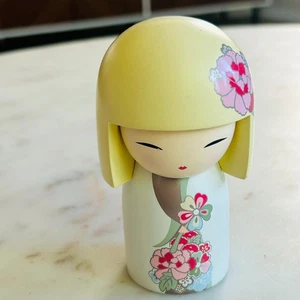 Figura Ryoko Muñeca Kokeshi Colección Kimmidoll - Imagen 1 de 7