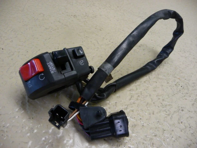 Kawasaki Ninja ZX 10R 2005 controles diestros Foto 1 de 1