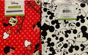 Fat Quarter Fabric Bundle 18"x 22" 2 Walt Disney Mickey Minnie Mouse - Cotton - Picture 1 of 3