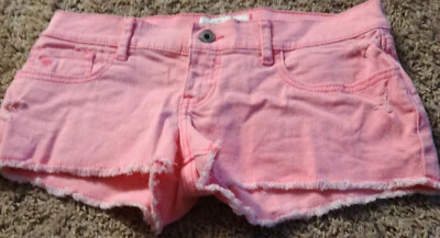 GIRLS ABERCROMBIE KIDS NEON PINK RAW-EDGED DENIM SHORTS-SIZE 16 - Image 1 of 2