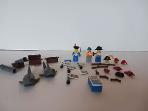 Vintage Lego Pirates & Imperial Soldier Governor Minifigures Lot & Accessories - Picture 1 of 8
