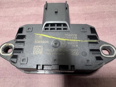 2013-2016 GMC Acadia Suspension Yaw Sensor Used 13589518 OEM - Image 1 of 4