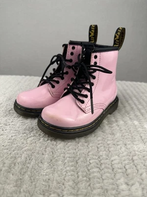 Botas de combate Dr. Martens 1460 rosa pastel bebé charol con cordones cremallera niño pequeño talla 8 Foto 1 de 4