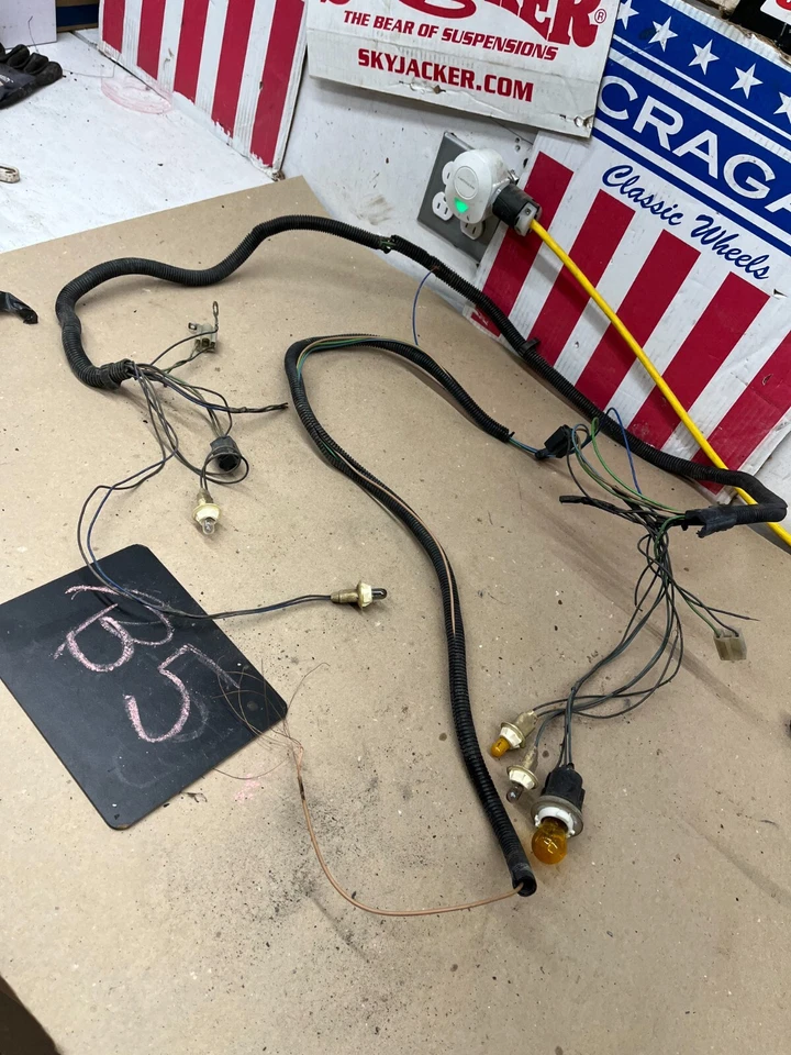 1981 85 86 87 GP MONTE CUTLASS REGAL HEADLIGHT BULKHEAD REPAIR WIRE WIRING HARNE - Image 1 of 4