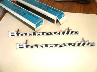 Nuevo de Lote Antiguo 1968 68 Bonneville Placa de Nombre Parrilla Adorno Emblema Pontiac P/N 9791522 Foto 1 de 4