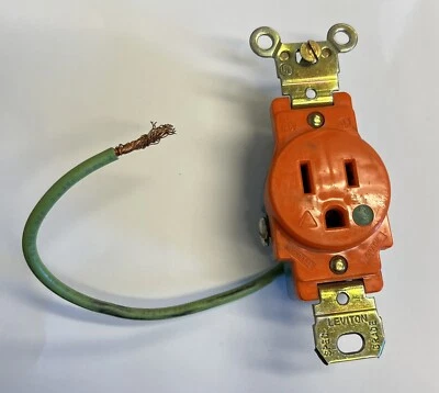 LEVITON 8210-IG HOSPITAL GRADE 15A 125V SINGLE RECEPTACLE ORANGE ISOLATED GROUND - Image 1 of 4