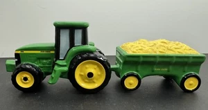 John Deere Tractor and Wagon Salt & Pepper Shaker Set 1998 - Picture 1 of 7