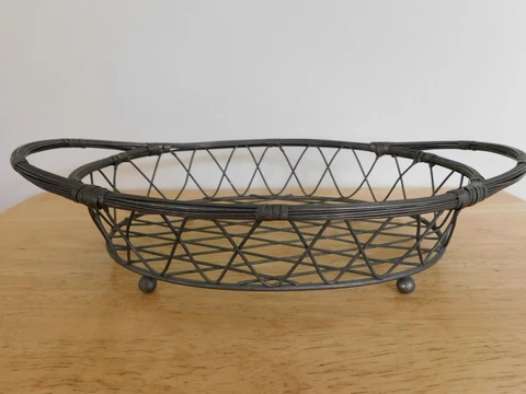 BASKET Wire Fruit Vegetable Basket Bowl deep Bronze Tone storage display Cover