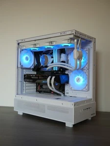 Gaming-PC - RTX 3070 | i7-8700K | 32GB RAM | 1TB SSD| White Build | NEUWERTIG - Bild 1 von 10