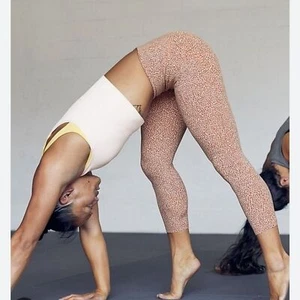 Athleta Salutation Stash Pocket II testurizzato 7/8 stretto - Foto 1 di 9