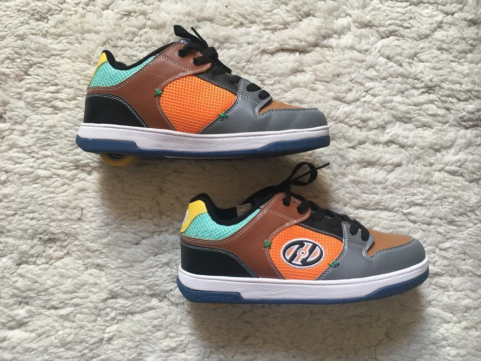 HEELYS Wheeled Shoes in 'Cosmical'/ Block Colour/ UK 7/ EU 40.5 Male Sizing - Image 1 of 4