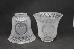 2 Vintage Wreath Ribbon Glass Light Fixture Sconce Shade Globe 2.25 Fitter BD-16 - Picture 1 of 11