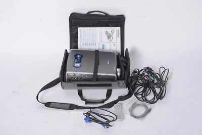 CANON X600 Projector 4000 Lumen - Image 1 of 4