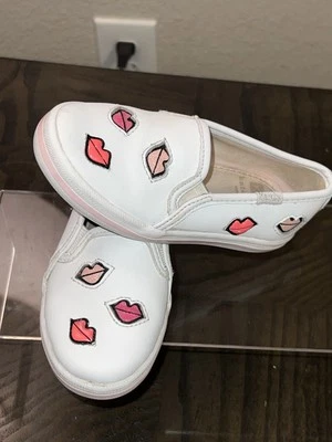 Zapatos sin cordones KEDS Kate Spade para niños talla 8M niñas cuero labios beso blanco rosa Foto 1 de 4