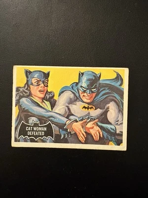 1966 OPC SET BREAK #35 BLACK BAT CARD PRINTED IN CANADA VG-EX+ - Image 1 of 2