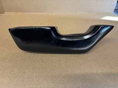 Manija de puerta interior casi lateral negra Ford Zephyr Zodiac MK3 Foto 1 de 4