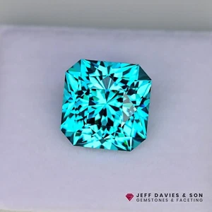 20,53ct LAB Blue Green (Paraiba) Granat - Yttrium Aluminium Granat - Czochralski - Bild 1 von 2