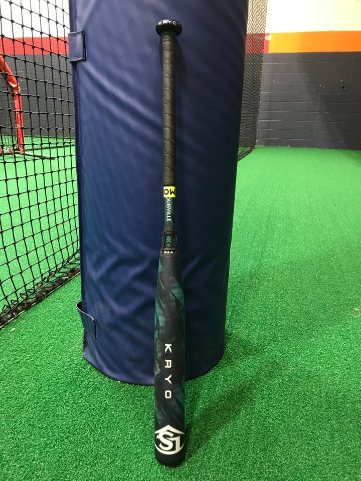 Bate lanzamiento rápido Louisville Slugger 2025 Kryo -10 31/21 Foto 1 de 1