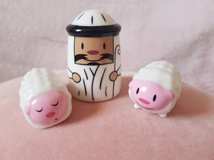 Alessi Presepe 'Amir' and 2 Tiny Little Sheep Figurines - Christmas Nativity - Picture 1 of 3
