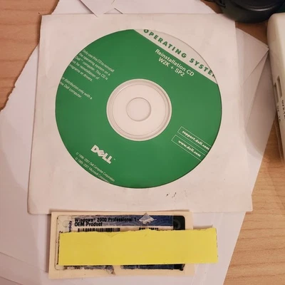 Dell Microsoft Windows 2000 Professional Full Ver with Product Key Clean CD - Image 1 of 4