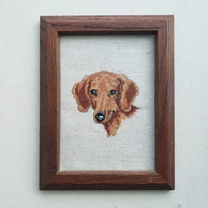 Dackel Hund Vintage gerahmt Nadelspitze Kreuzstich Handarbeit Deko - Bild 1 von 9