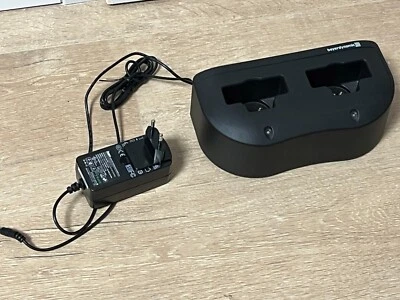 Beyerdynamic Ladegerät OPUS SLG 900 für Funksender - Bild 1 von 3