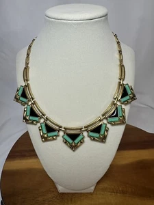 Geometrisches Halsband Halskette Goldfarben Grün Farbe Dreieck Perlen Statement - Bild 1 von 4