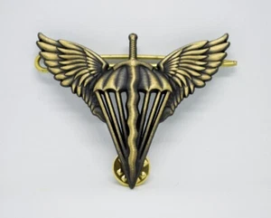 Metallic Barett Abzeichen der ukrainischen Luftwaffe - Pin Schild Militär Armee - Bild 1 von 3