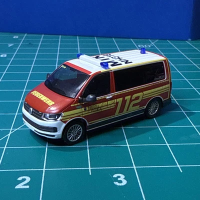 Vehículo de emergencia contra incendios Volkswagen German Feuerwehr escala HO 1:87 Rietze Foto 1 de 4