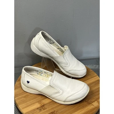 Nurse Mates Shoes Women's 7W White Slip On Shoes Professional Nursing Safety - Image 1 of 4
