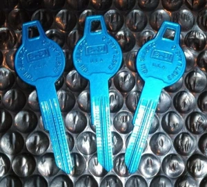 B-31   BLUE key blanks CURTIS   Set of 3                            [1] - Foto 1 di 2