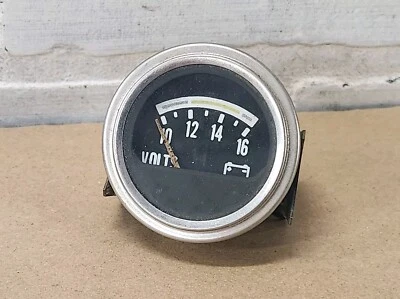 Medidor de voltios Faria de fábrica Jeep CJ 1978-86 -- CJ5 CJ7 CJ8 Foto 1 de 4