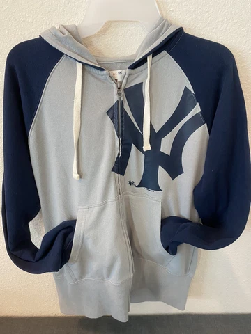 G-111 4her By Carl Banks Hoodie Women’s Small Blue NY Yankees Full Zip Cover