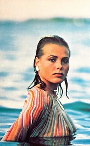 MARGAUX HEMINGWAY Nude with Body Paint in Water; Coral Lee Publ.; Mint Condition - Picture 1 of 2