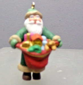 ADORNO DE NAVIDAD EN MINIATURA HALLMARK SEGUNDA SERIE SIGLOS DE SANTAS - Imagen 1 de 4
